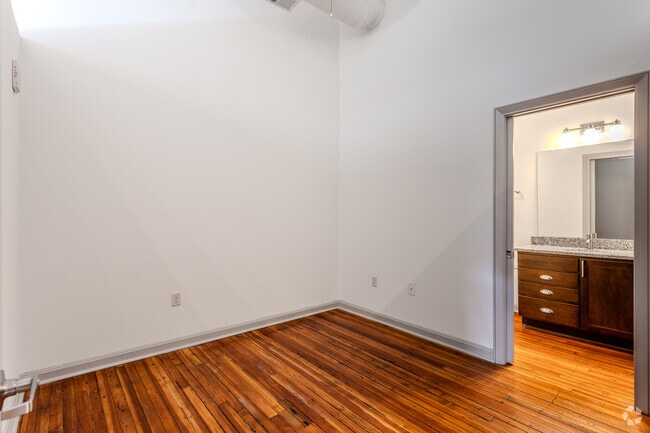 1BR, 1BA - The Jaeger - Bedroom