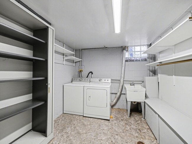 1427 S 52nd St