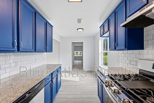 Photo - 1547 Oakbrook St