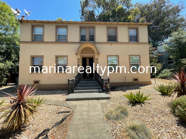 Building Photo - 82 B St Rental