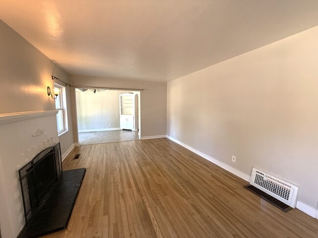 Photo - 191 E Washington Ave