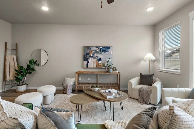 Photo - Cougar Crossing