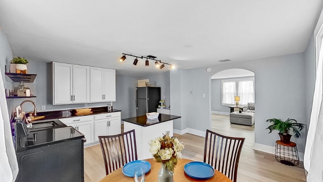 Photo - 804-806 Moore St Unit 804