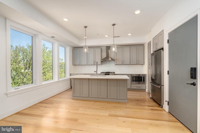 Photo - 811 Upshur St NW Unit PH10