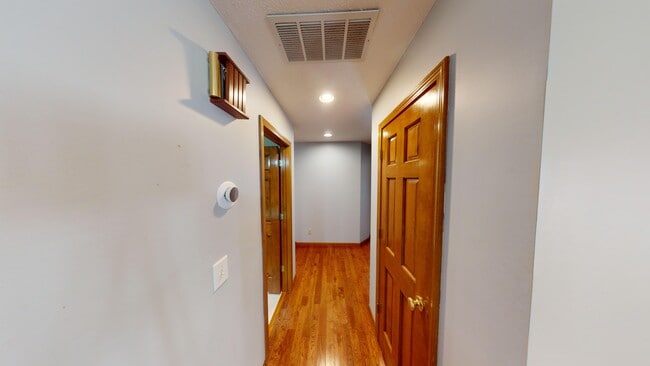 Photo - 3209 Sequoia Dr