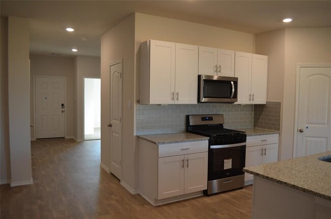 Photo - 1806 Windsor Blvd