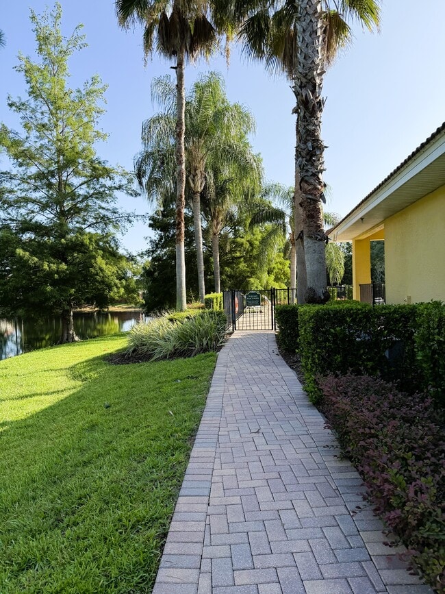 Photo - 4910 Fiorazante Ave