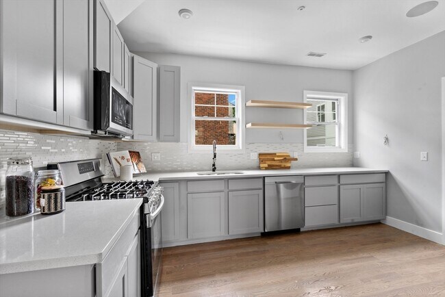 Photo - 71 Ruthven St Unit 3