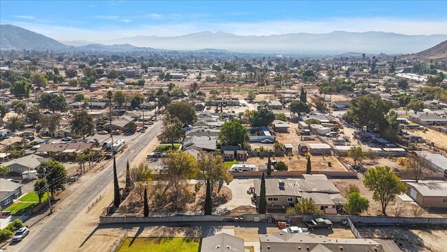 Photo - 4270 Woodward Ave