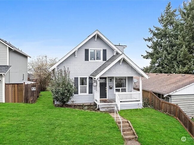 Building Photo - 2243 E 35th St Rental