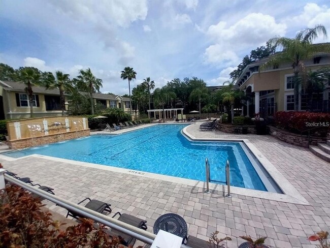 Photo - 10025 Courtney Palms Blvd Unidad 204