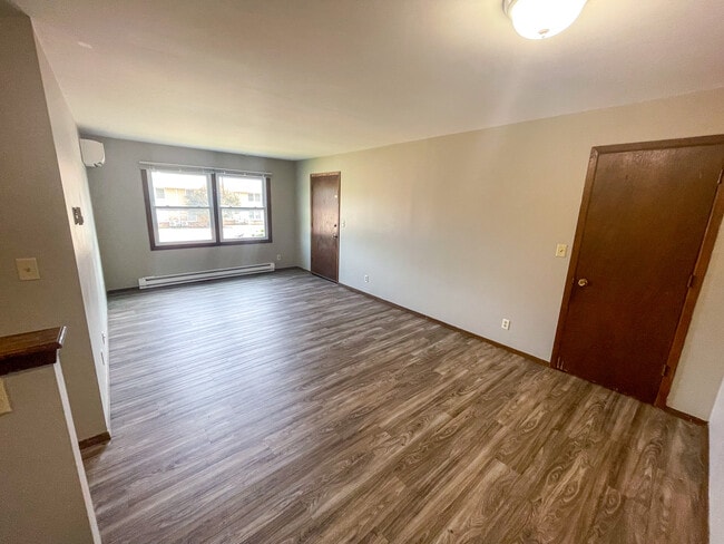 2bed/2ba-Living Room