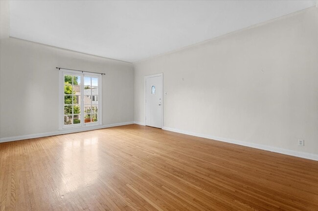 Photo - 429 N Gardner St Unit 431.5