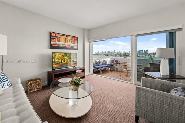 Photo - 3 Island Ave Unidad 04I