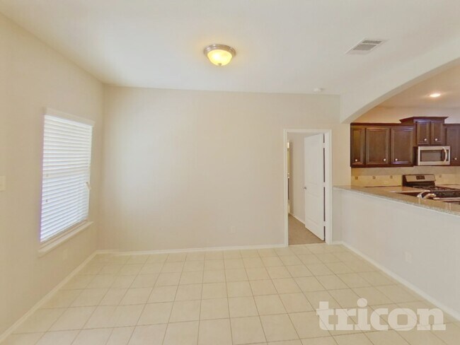 Photo - 3105 Oakcrest Dr