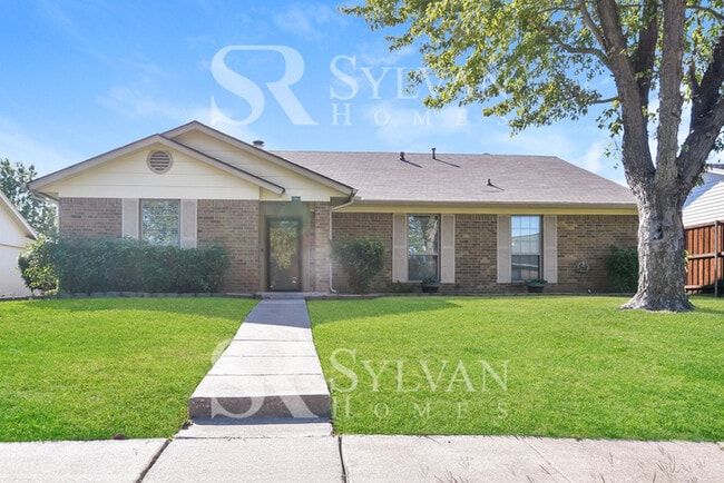 Photo - Enjoy living the good life in this 3 bedroom, 2 bathroom brick home