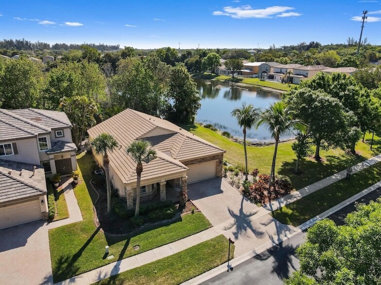 Photo - 5822 Saddle Trail Ln