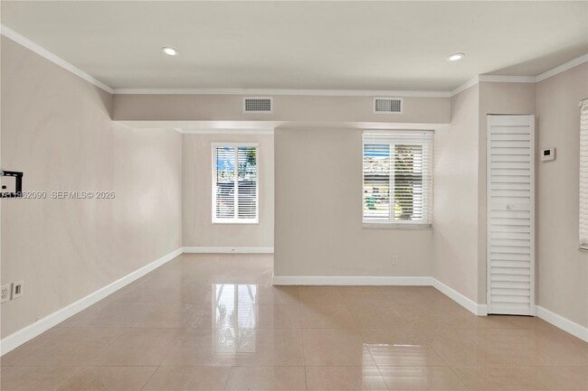 Photo - 5901 SW 45th St Unidad 1