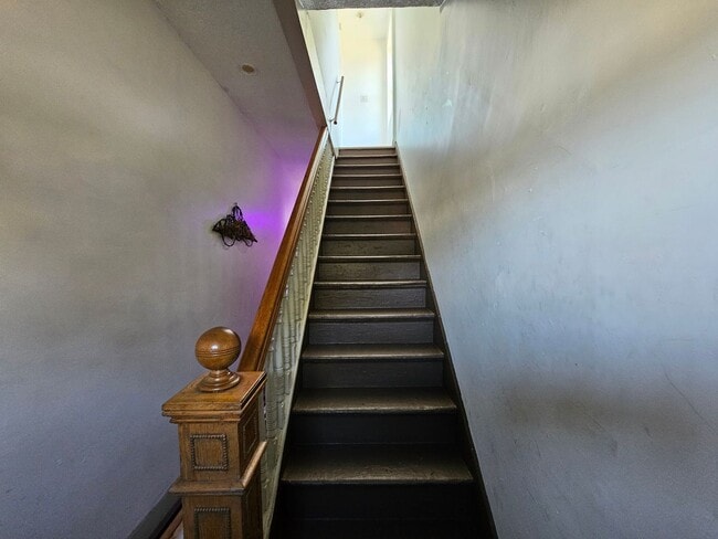1521 Mutual St