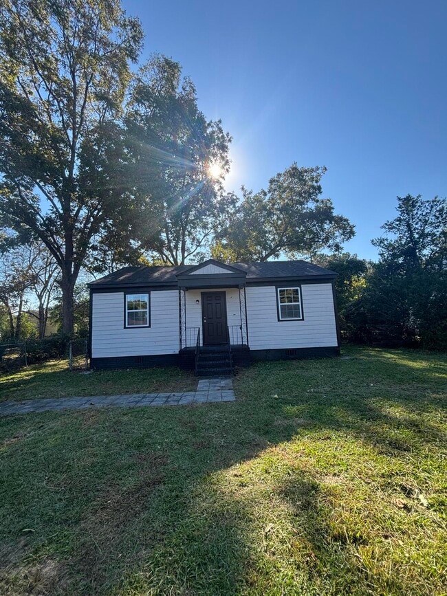 Building Photo - 2006 Scott Rd