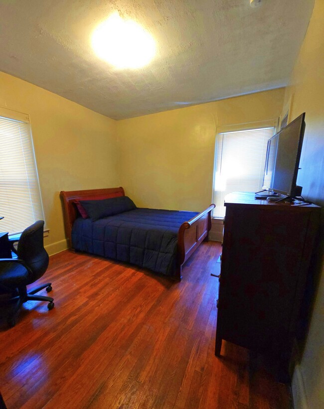 Photo - 306 Van Rensselaer St Unit Apt. #1