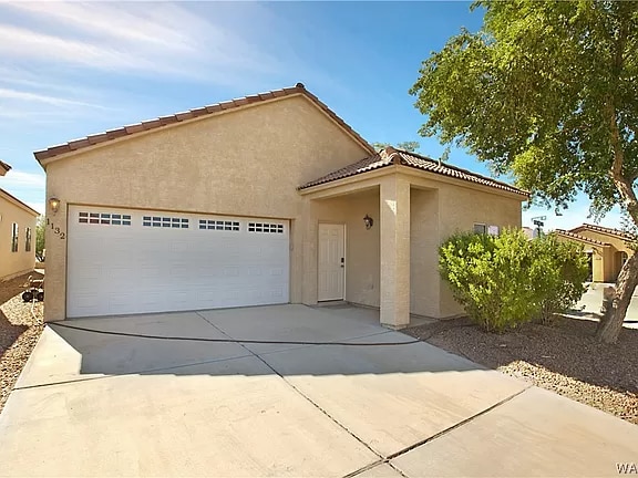 Photo - 1132 Pear Tree Ln