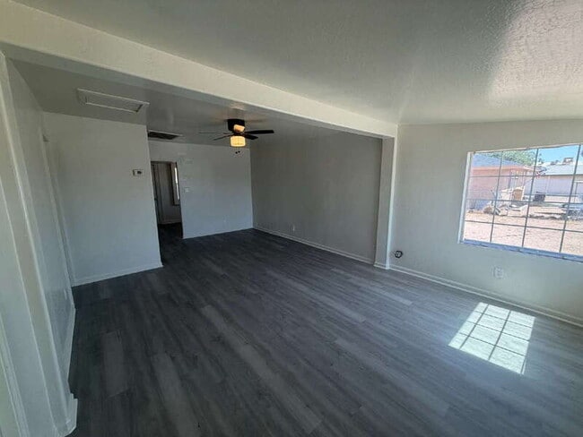 Photo - 1010 N Park Ave