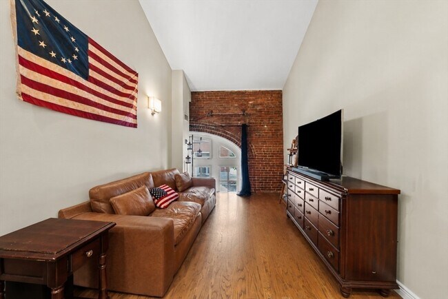 Photo - 106 13th St Unit 212