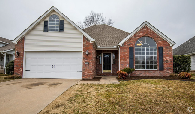 Building Photo - Cozy 3-Bedroom Home with Fireplace, Gazebo!