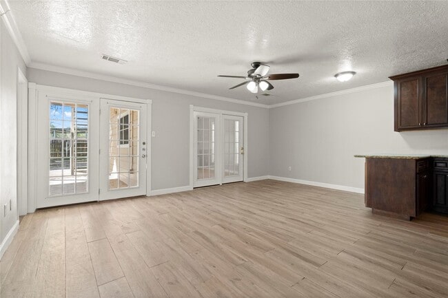 Photo - 907 Northbend Dr