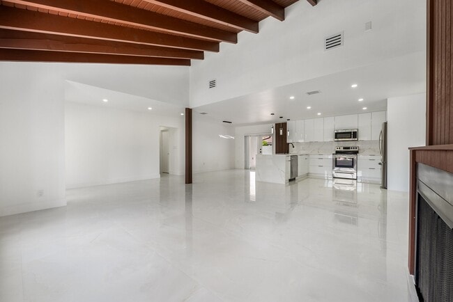 Photo - 13445 SW 20th Terrace