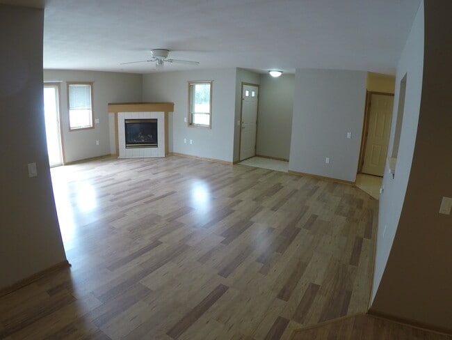 Photo - 405 Llanos St