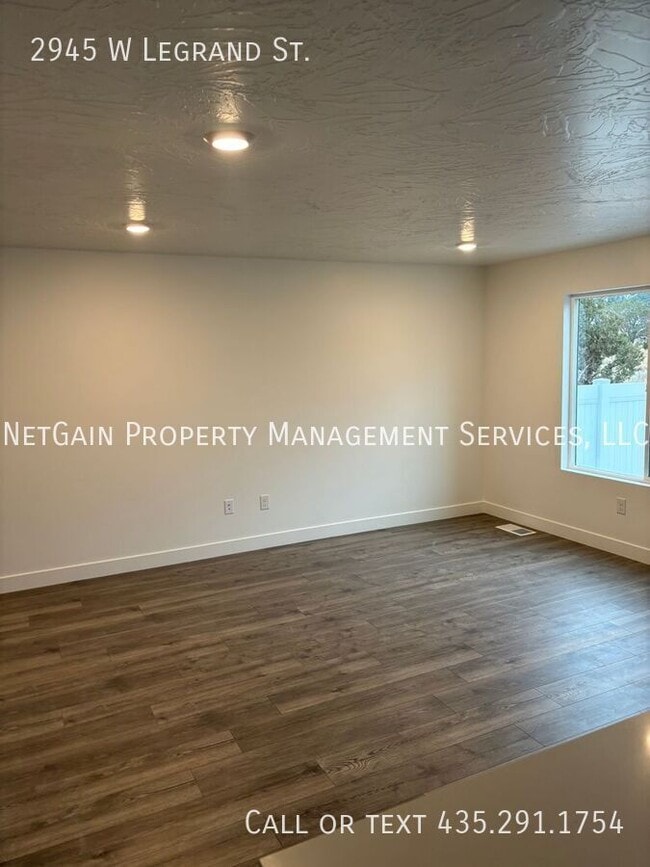 Photo - 2945 Legrand St