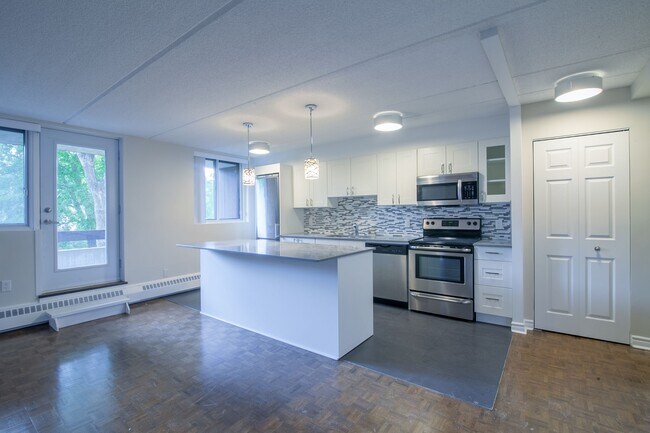 Photo - 4800 Maisonneuve Blvd W Unit 309