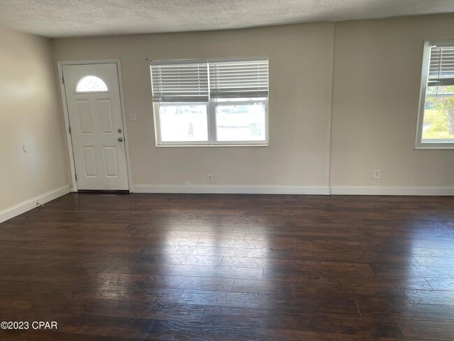 Photo - 904 Forestdale Ave