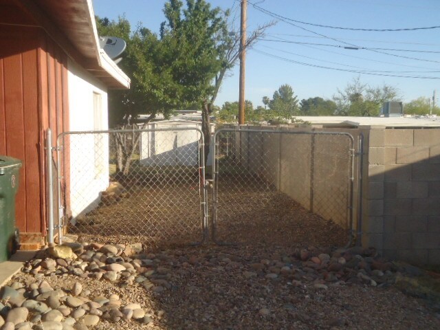 1301 Cushman Dr