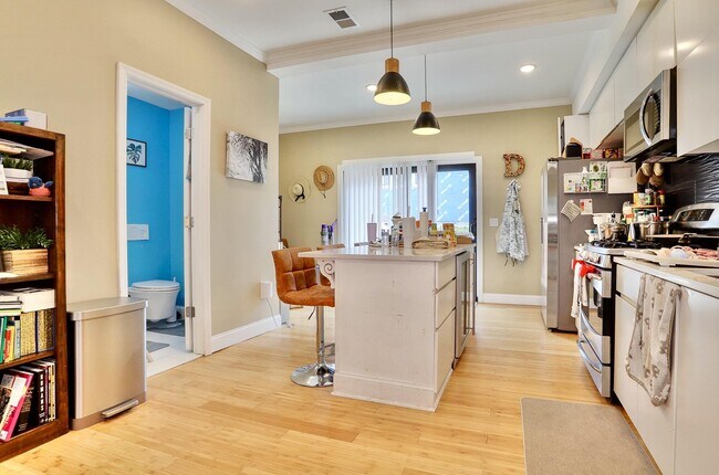 Photo - 11A W 19th St