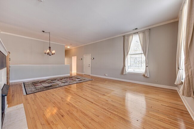 Photo - AVAILABLE NOW! Unidad 101