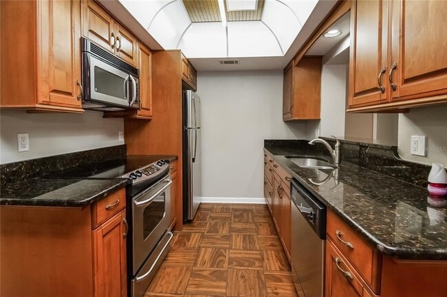 Photo - 5133 Oak Hill Dr