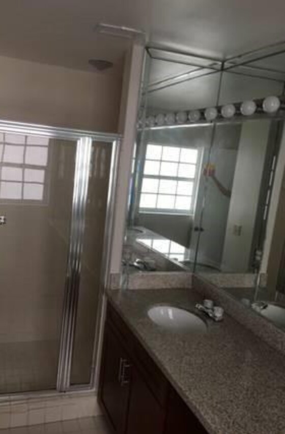 Photo - 4732 NW 98th Pl