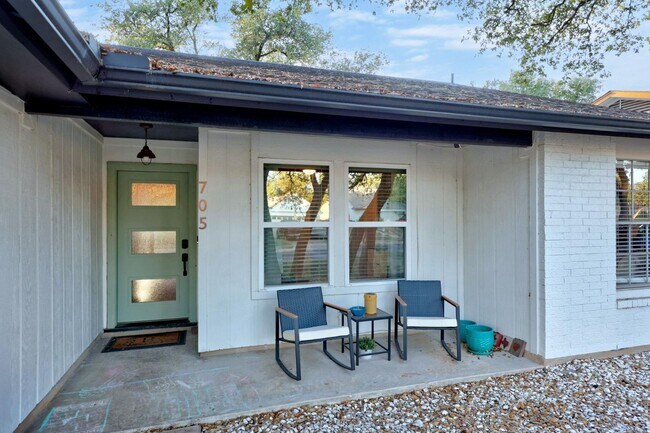 Photo - 705 Russet Valley Dr