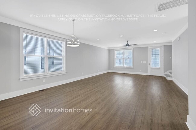 Photo - 258 Founders Ln