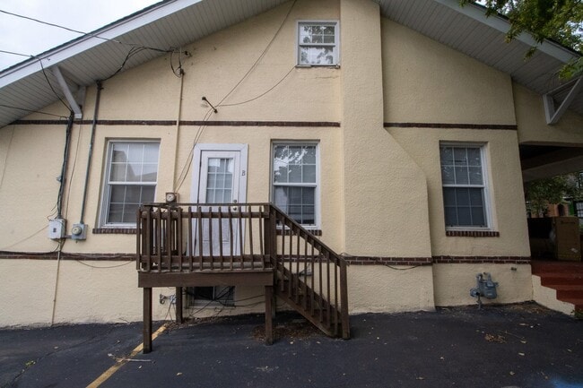 Photo - 1105 Hamilton Way Unidad B