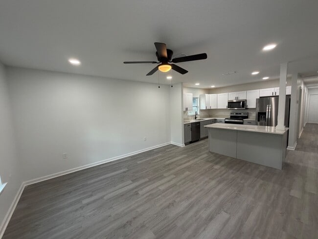 Photo - 1523 NE 1st Ave