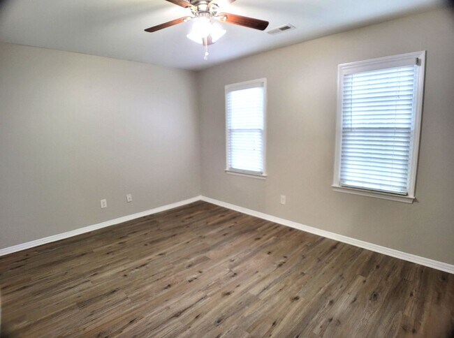 Photo - MAFR1504 Unit A