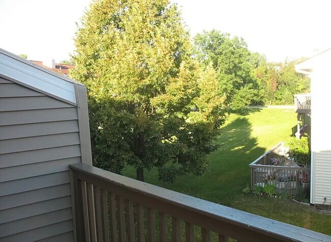 Photo - 995 Pine Tree Circle North Unit 995