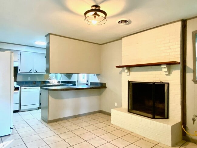 Photo - North Tupelo Single Family House