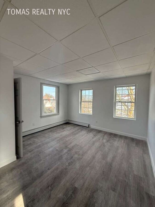 Building Photo - 78 Briggs Ave