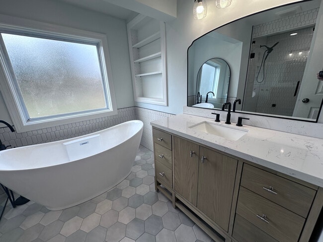 Photo - 1599 Tucker Schoolhouse Rd