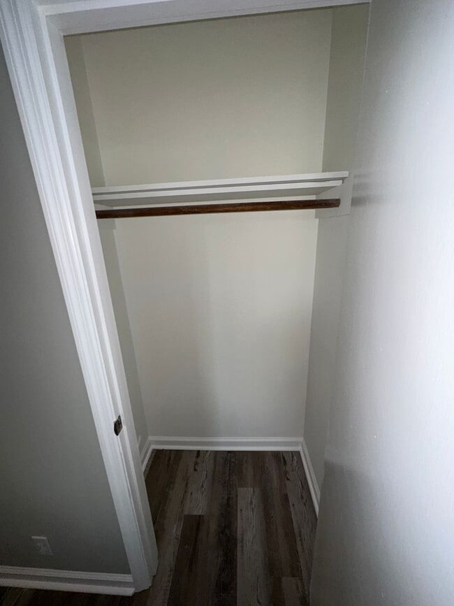 Photo - 725 Kent Dr Unit B